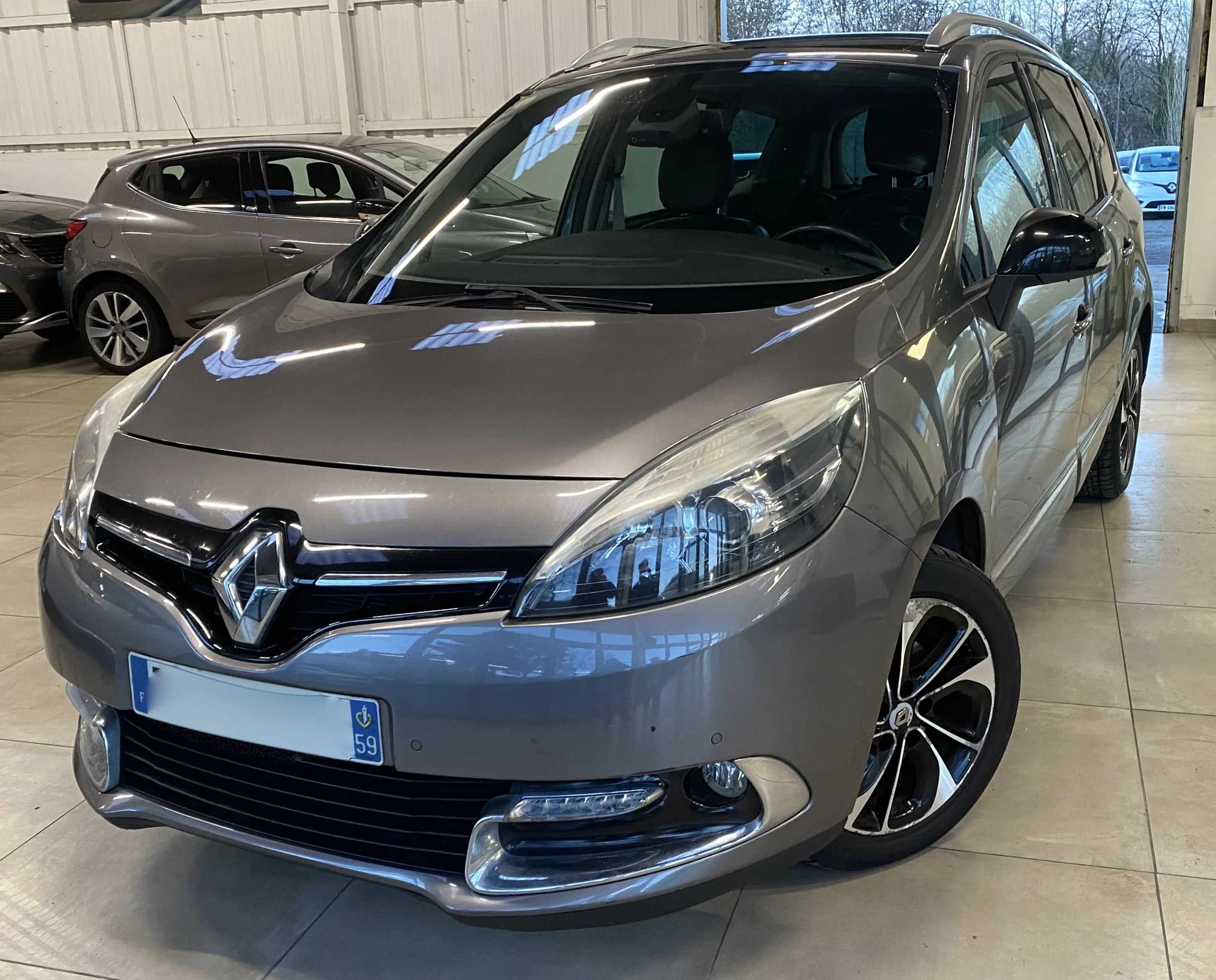 RENAULT