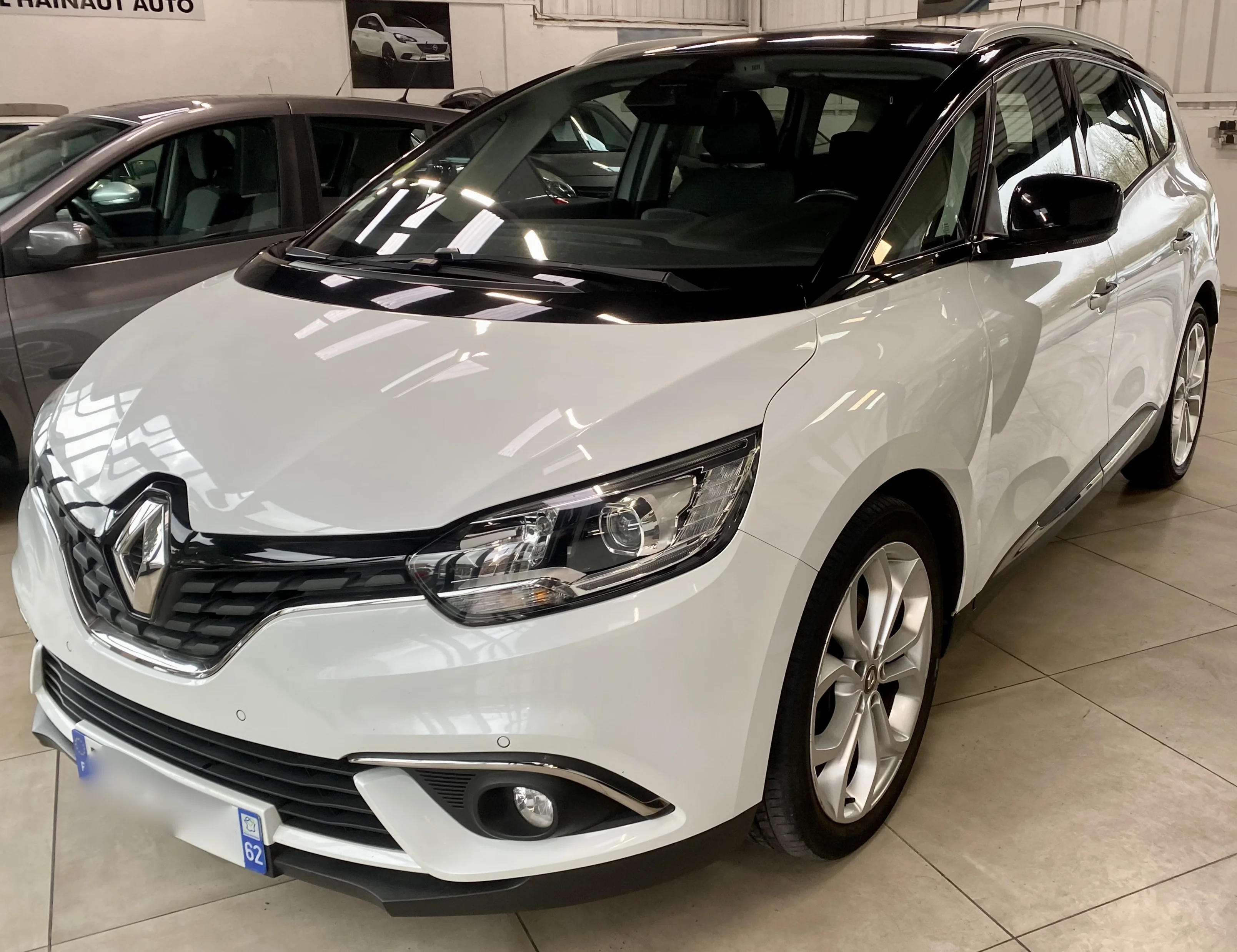RENAULT